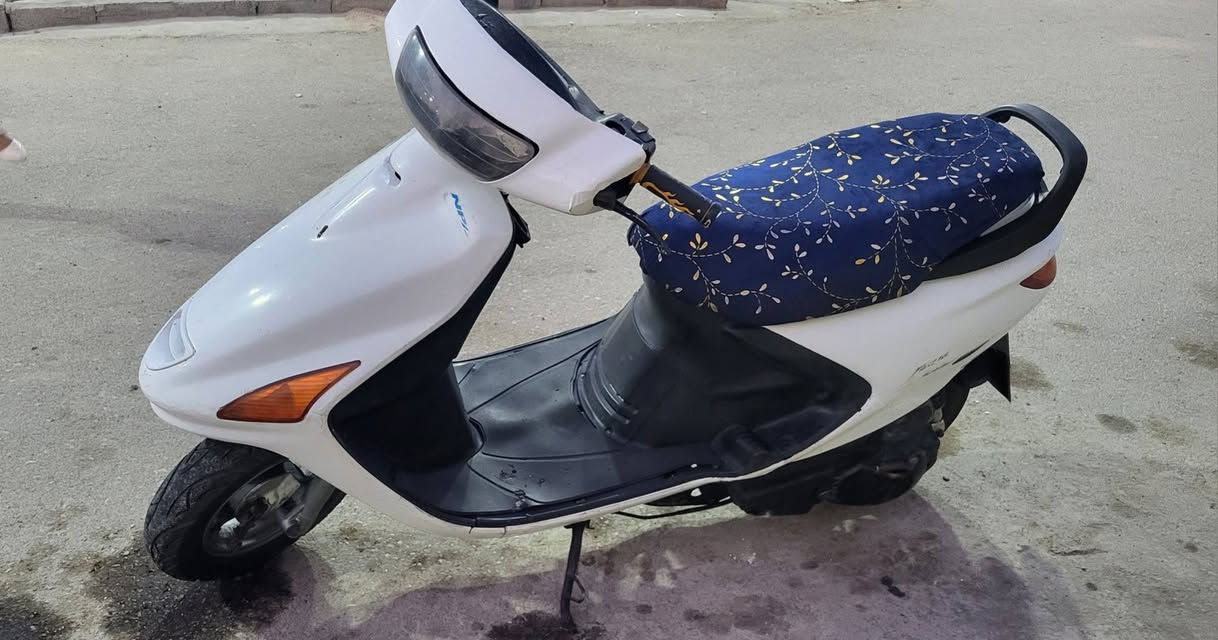 سلام عليكم..
دراجه فراشه للبيع نضيفه وكلشي شغال بيهه 
تشغل سلف و هندر جاهزه
 مفتوحه سعرهه 275 وبيهاا مجال
 الرقم // ***********
