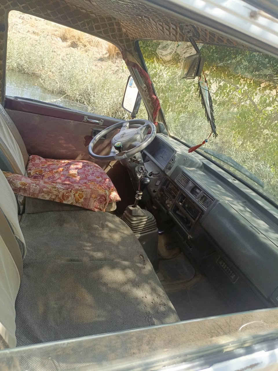 السلام عليكم كيا بستا93
راعيها ما ندله محرك بي بخار قليل 
مكان بابل القاسم شواصي جدد اكسن جير جدد 
باور يشتغل 
سعر 16 وبيها مجال حق الجيه 
***********
