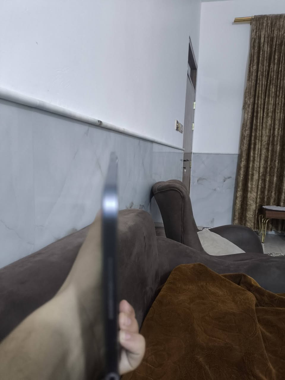 للبيع ايباد 11 برو M1 ذاكر 128 حجم 11 أنج بطارية مادري بية ويا بس كارتون بي حواج بل شاصي قليل 450سعر رقم *********** ايباد جيل الثاني 2020
