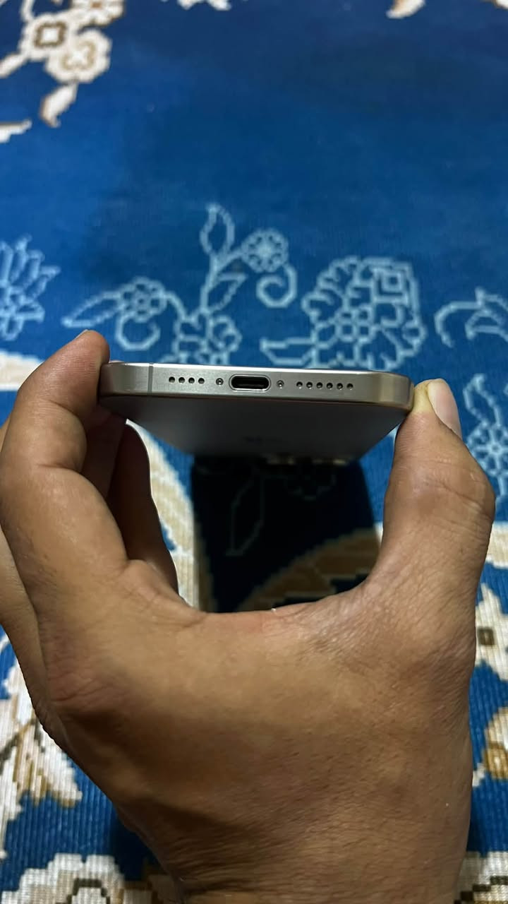 السلام عليكم ايفون 15 برو ماكس للبيع نضافة 100/100بطاربتة 86 ذ 256ب مليون للتواصل ***********
