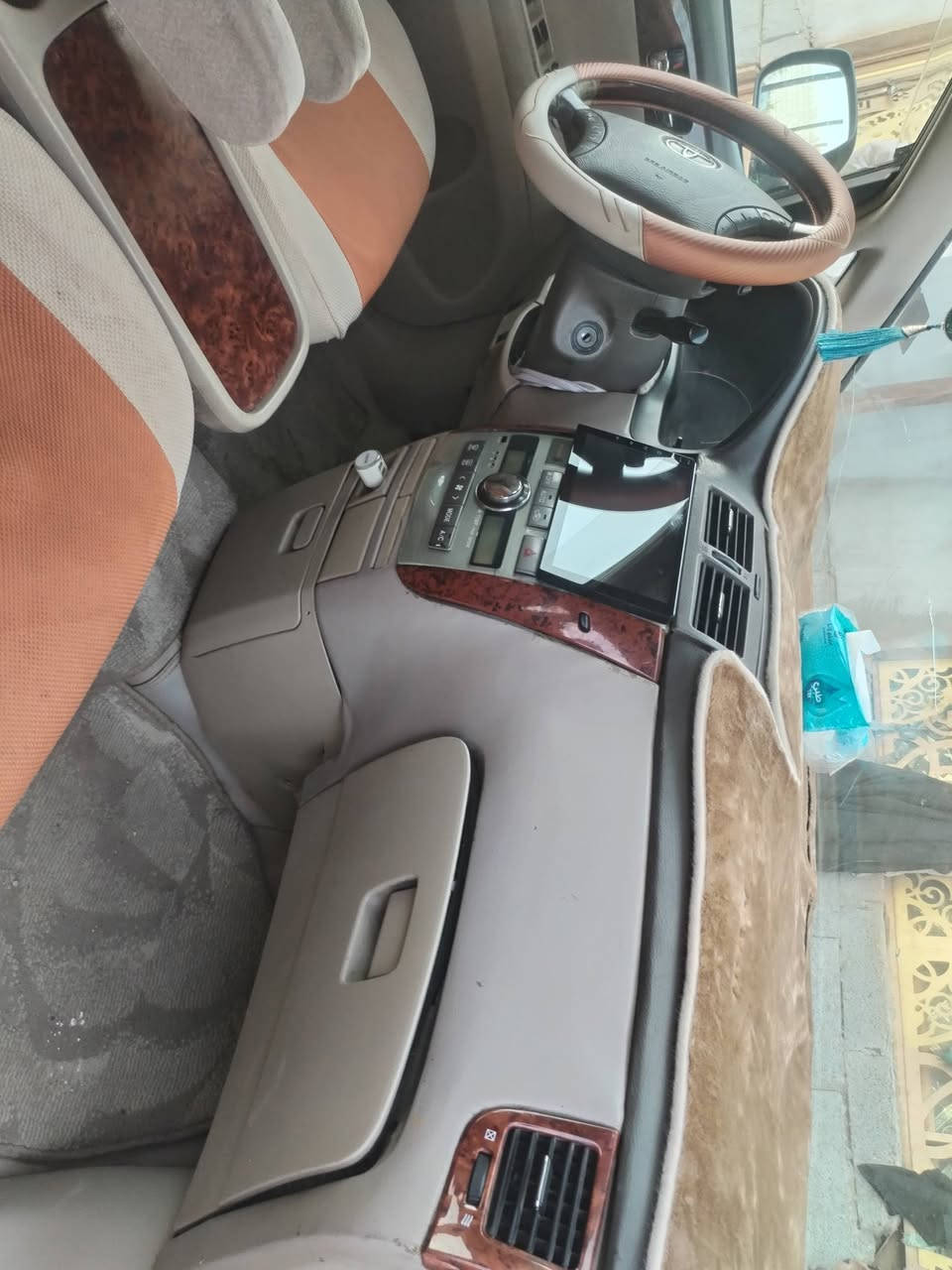 سلام عليكم سياره للبيع ابصم موديل2004كفاله عامه  المكان بصره زبير *********** السعر 135 وبيها مجال
