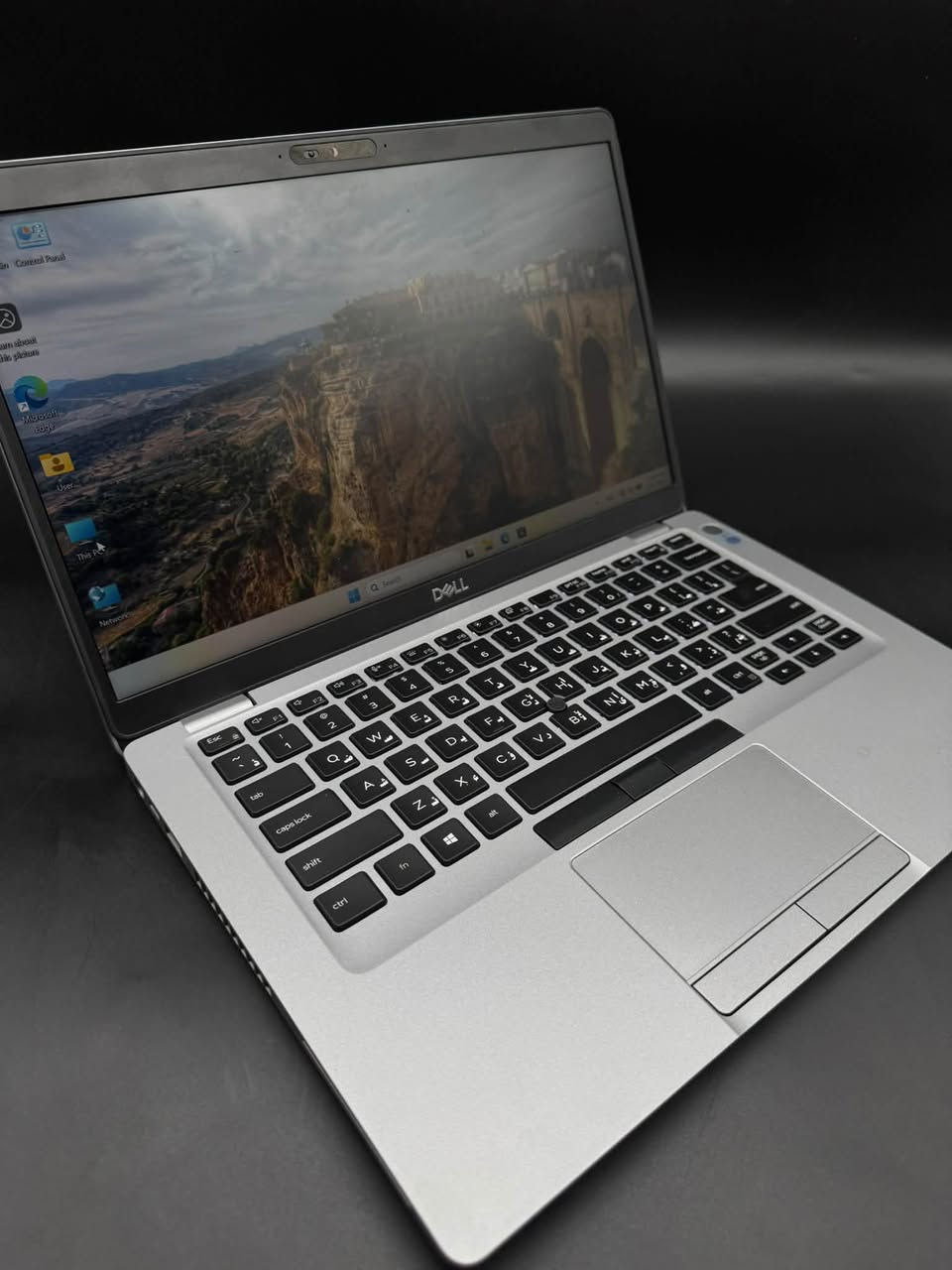 Dell Latitude 5410
✨ Dell Latitude 5410 🔥
(أداء عملي سريع، قوة تحمل عالية، وبمواصفات ممتازة)
🔥 سعر فرصة ومحطوم.. ما راح تحصله بأي مكان ثاني! 🔥
إذا تدور على لابتوب عملي وقوي جداً للعمل المكتبي، الدراسة، والمهام اليومية الشاقة بإنتاجية عالية:
✅ المعالج: Intel Core i7-10610U (الجيل العاشر - سريع وبأداء قوي)
✅ الرام: 16GB DDR4 (بسرعة 2400MT/s لتنقل سلس بين البرامج والصفحات)
✅ التخزين: 256GB NVMe SSD (سرعة خيالية في تشغيل النظام والملفات)
✅ كارت الشاشة: Intel UHD Graphics
✅ التصميم والمتانة: سلسلة Latitude المعروفة بقوة التحمل، هيكل متين، خفيف الوزن ومناسب جداً للتنقل والعمل المستمر  
📥 للطلب والحجز لمعرفة السعر التفصيلي، يرجى مراسلتنا على الخاص (Inbox) أو الاتصال بنا.
📞 يتوفر لدينا كافة أنواع اللابتوبات بسعر مناسب أمريكية المصدر استيراد خاص فقط حصراً: ⁠***********
