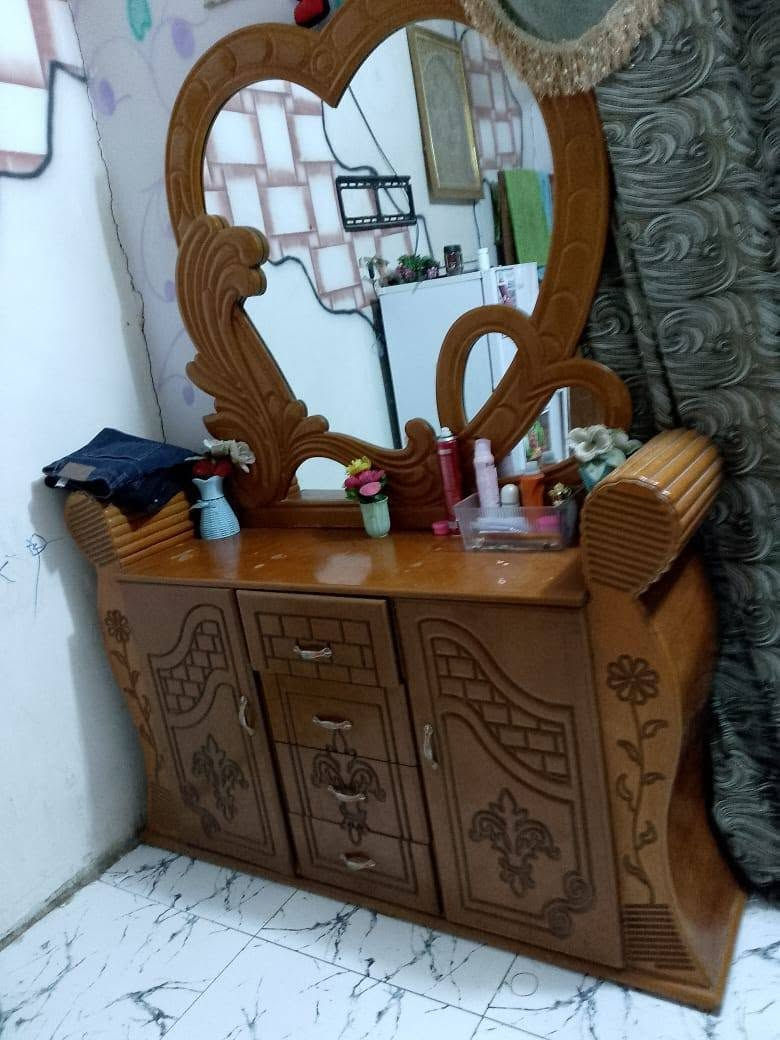 غرفه نوم تزكام للبيع
نظيفه كلش جديده الشراي يتصل والرقم بي واتساب 
***********
