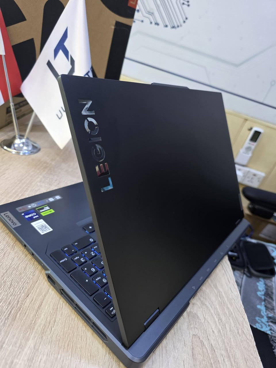 Lenovo Legion 5 Pro
Core i9-13900HX 
RAM 16GB DDR5
HARD 1TB SSD 
SCREEN 16 INCH
2K - 240HTZ 
RTX 4070-8GB 140W
Battery 97% 
خاوێنی - نضافة 100%
هەولێر
***********
