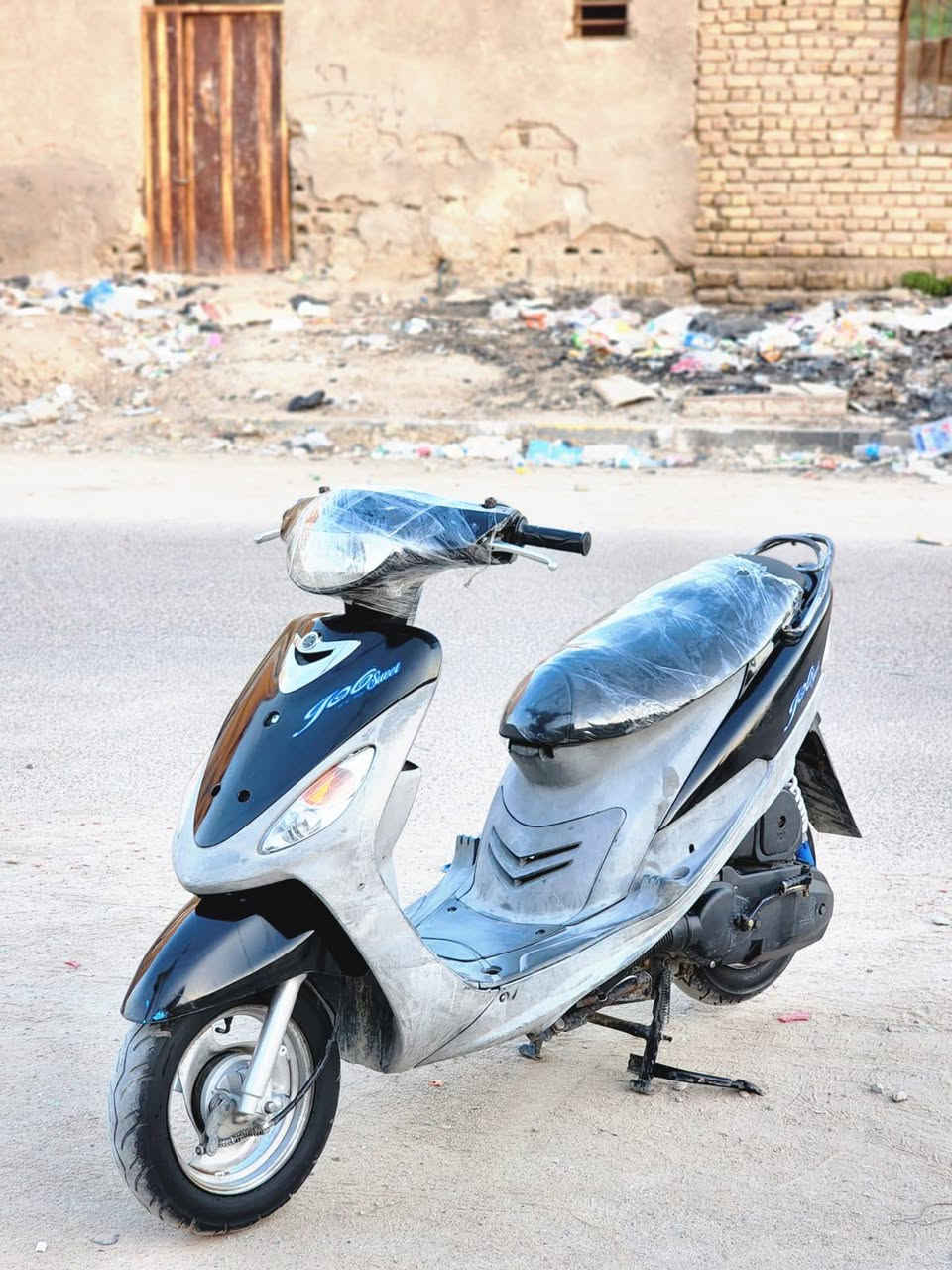 سلام عليكم ماكس منغولي للبيع او للمراوس  مفتوحه ولفات فقط كهربائيات سلف كلشي شغال 
سعرها 600 وبيها مجال الناصريه الشموخ 
***********
