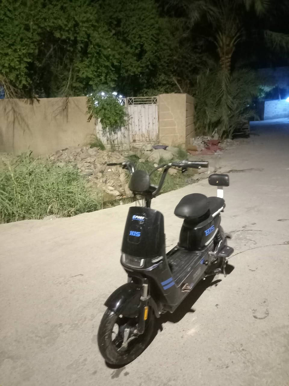 بسكل شحن نضيف للبيع مستخدم 8اشهر السعر 400 وبي مجل للطيبين الرقم *********** مكن بعقوبه بهرز
