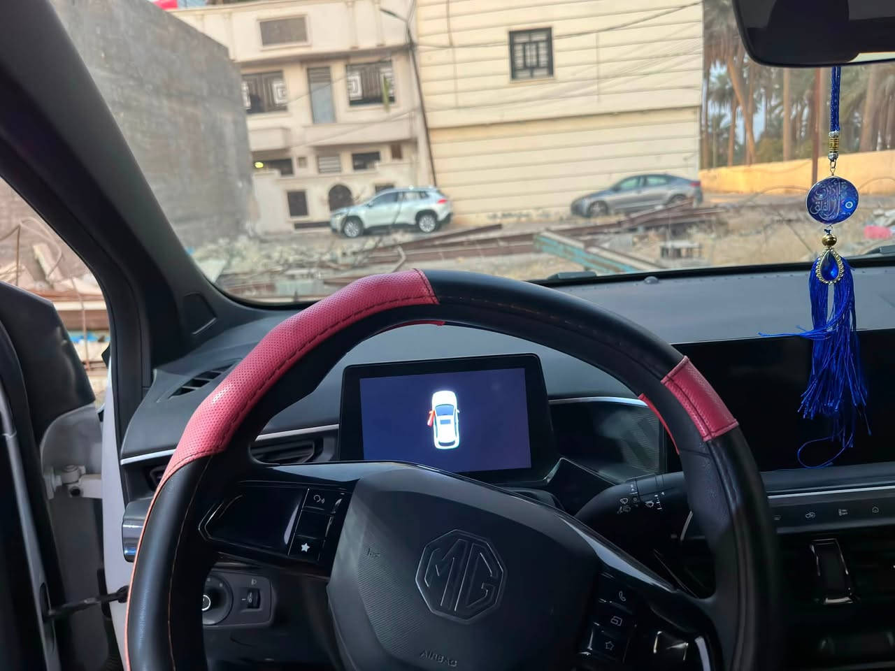 سياره mg3موديل 25ماشيه3.000 موصفاتها كامله بيها شخوط بسيطه سعر 107 /مكان بغداد /تواصل/***********
