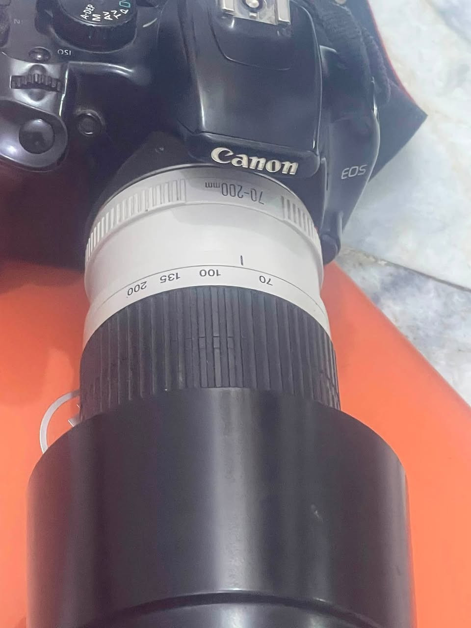 كامره كانون EOS REBEL. XS  ويه عدسه معروفه ٢٠٠/٧٠ 4f ويه شاحنه و بطارية وأحزام و جنطة  سعر خاص مكاني ناصرية *********** وبه هم واتساب
