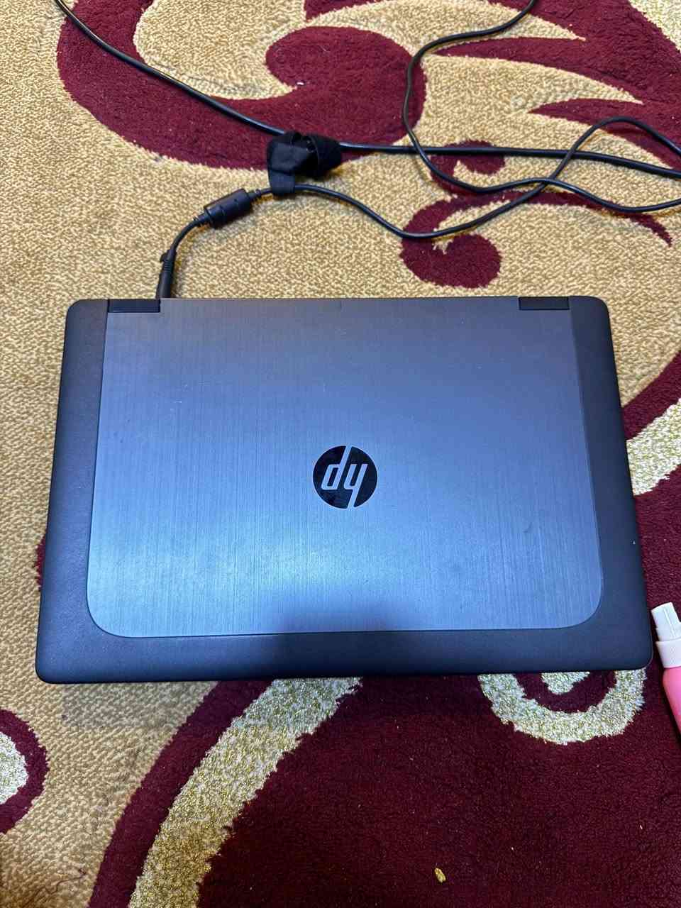 🔥 لابتوب HP Workstation احترافي للبيع – أداء عالي وسعر ممتاز! 🔥
إذا تدور على جهاز يتحمل الضغط، للتصميم، الألعاب، أو الشغل الثقيل، هذا الجهاز هو الخيار المثالي إلِك:
⚡ المواصفات الفنية:
المعالج (CPU): Intel® Core™ i7-4710MQ (4 أنوية حقيقية / 8 مسارات) – أداء قوي وسريع جدًا.
الذاكرة العشوائية (RAM): 16GB DDR3 (Dual Channel) – سلاسة فائقة بالتنقل بين البرامج والتطبيقات.
كرت الشاشة (GPU):
منفصل: AMD FirePro™ M5100 بسعة 2GB (مخصص لأعمال الجرافيكس، التصميم، والألعاب).
مدمج: Intel® HD Graphics 4600 (لتوفير الطاقة في الاستخدام اليومي).
نظام التشغيل: Windows 11 Pro الأصلي (64-bit) جاهز للعمل مباشرة.
🎯 مناسب لـ:
برامج الهندسة والتصميم (AutoCAD, Photoshop, Premiere) + الألعاب والألعاب السحابية + الدراسة والعمل المكتبي الثقيل.
✨ حالة الجهاز: نظيف جدًا ومكفول من الناحية الفنية.
📍 للتواصل والاستفسار: [ هنا***********]
