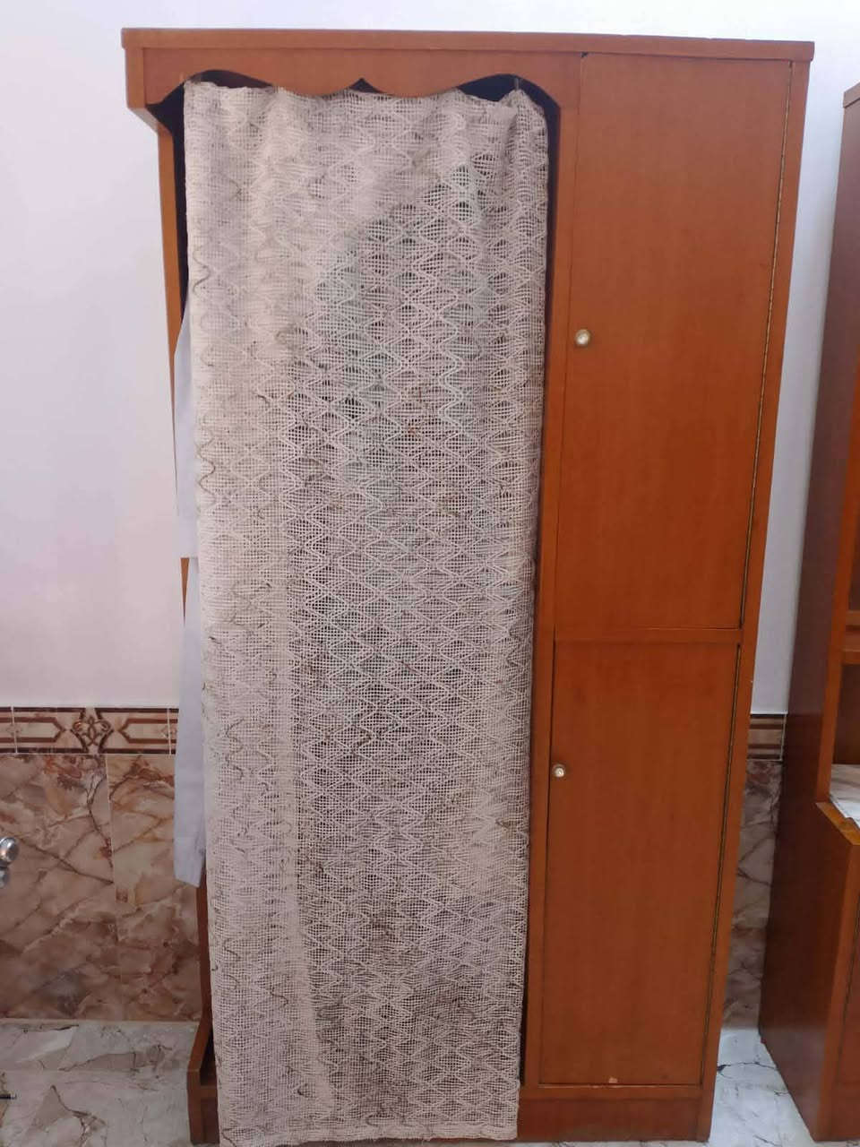 السلام عليكم
عندي غرفه اخشاب للبيع نضيفه
سعرهة 600 وبيهة مجال
***********
