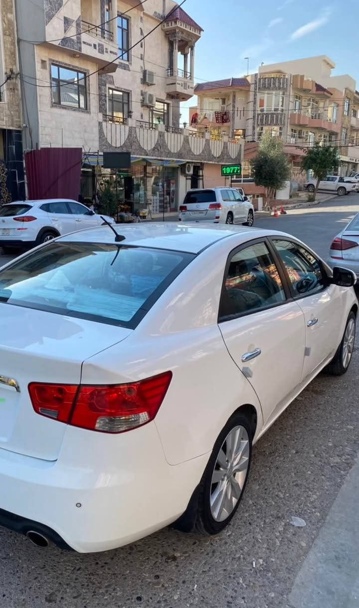 كيا سيراتو ٢٠١٢ خليجي محرك ١٦ دوش مرايات شفط اشاير بلمري كيج حماوة كير ٦ نمرات شاشة وكاميرة محرك مامفتوح رقم وهزة جديد السيارة وضع شركة بدون صبغ ماعدا شبر بلداير الخلفي للجاملغ السعر ٩٨ ورقة  ***********.  *********** دهوك, العراق
