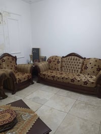 للبيع مستعمل ب900 الف  10 مقاعد  بغداد/اليرموك  07701627130