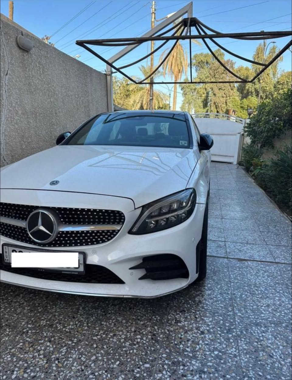 - Mercedes benz c300 4matic 2021
- مارسدس C300 / نايت ادشن / مواصفات فول 1/1 
- موديل 2021 / رقم اربيل 
- رقم الشاصي/ w1kwf8eb9mr625800

- مكان السيارة / بغداد ، المنصور 
فقط بيع بدون مراوس 
للاتصال ⬅️ *********** 

#المواصفات_الباقية :

* النوع: مرسيدس بنز C300

* الفئة: C-Class Sedan

* الموديل: 2021

* المنشأ: أمريكي

* المحرك: 2.0 Turbo

* عدد السلندرات: 4 سلندر

* القير: 9 سرعات أوتوماتيك 9G-Tronic

* الدفع: 4MATIC دفع رباعي 

* الوقود: بنزين

* سعة التانكي: حوالي 50 لتر

* عدد الركاب: 5

* الشاشة: نظام MBUX

* العداد: Digital Cockpit

* Apple CarPlay / Android Auto: موجودة
* المقاعد: جلد

* التشغيل: Keyless/ زر تشغيل حسب التجهيز

* الإضاءة: LED

* الدفع الرباع

* الدفع الرباعي: 4MATIC
ــــــــــــــــــــــــــــــــــــــــــــــــ
