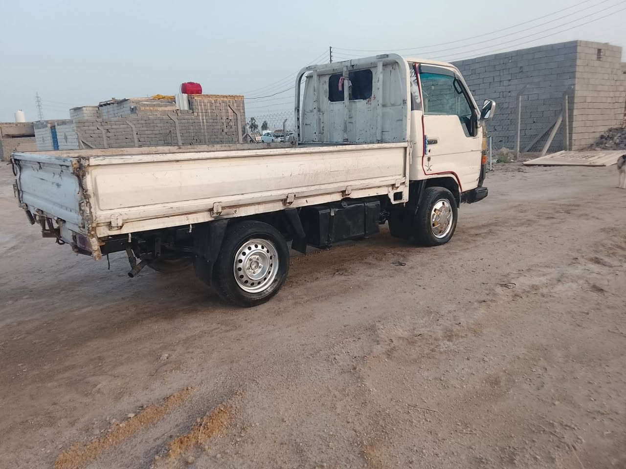 السلام عليكم
سياره بنكو للبيع

سياره خير من الله كير محرك  حلو

سعر ٣٠ ورقه بيهه مجال

***********

مكان البصره  ابو خصيب
