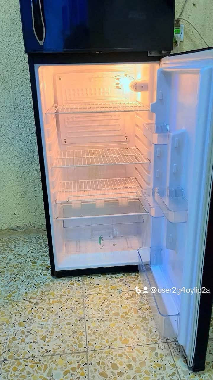 ثلاجه • نضيفه • الحسينية مال راشديه