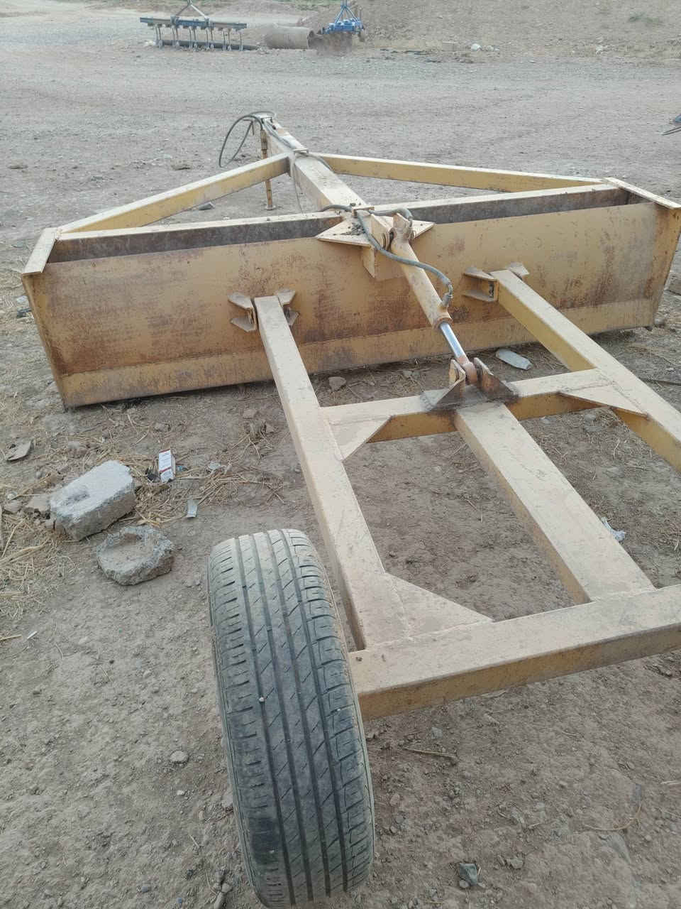 معدلان للبيع حجم 3 متر حديد ثقيل السعر مليونين ونص وبي مجال ***********
