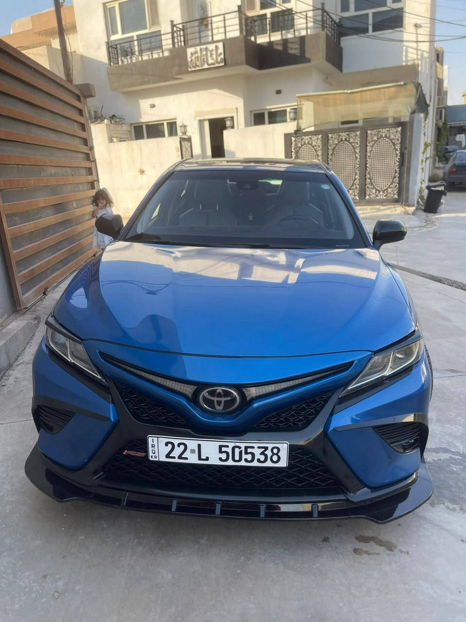 كامري للبيع سيارة بكركوك بسمي بطاقة بانزين موجود سنوية لحد 2030 موديل 18 فول شبابي دخول كلين ضرب خفيف كلش فوك لايت طرف سائق بونيت صبغ  وصورة سونر موجود  السعر 165 بي مجال   
رقم موبايل ***********
