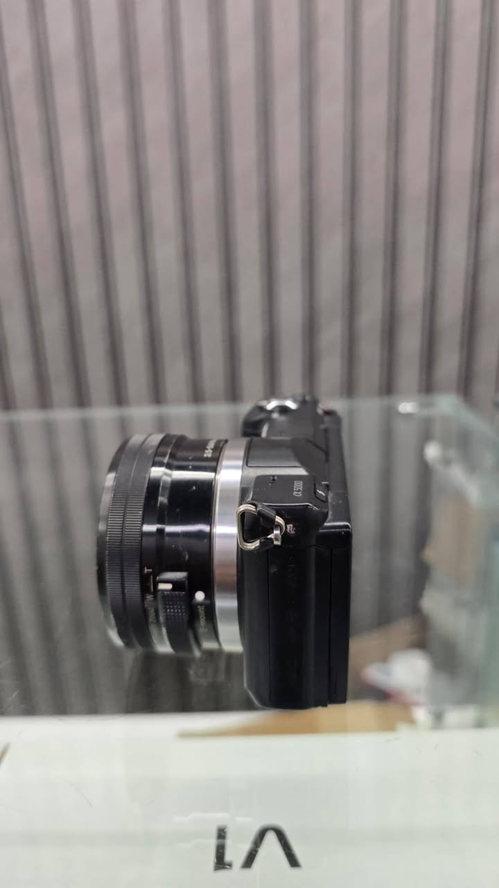 للبيع: كاميرا سوني Sony Alpha A5000 بحالة ممتازة جداً
السلام عليكم ورحمة الله وبركاته
​للبيع كاميرا Sony A5000 الغنية عن التعريف، الكاميرا جداً نظيفة وبحالة ممتازة، شغال فيها كل شيء بدون أي مشاكل أو عيوب.
​💰 السعر: 320,000 دينار (قفل غير قابل للتفاوض).
​📸  ***********
