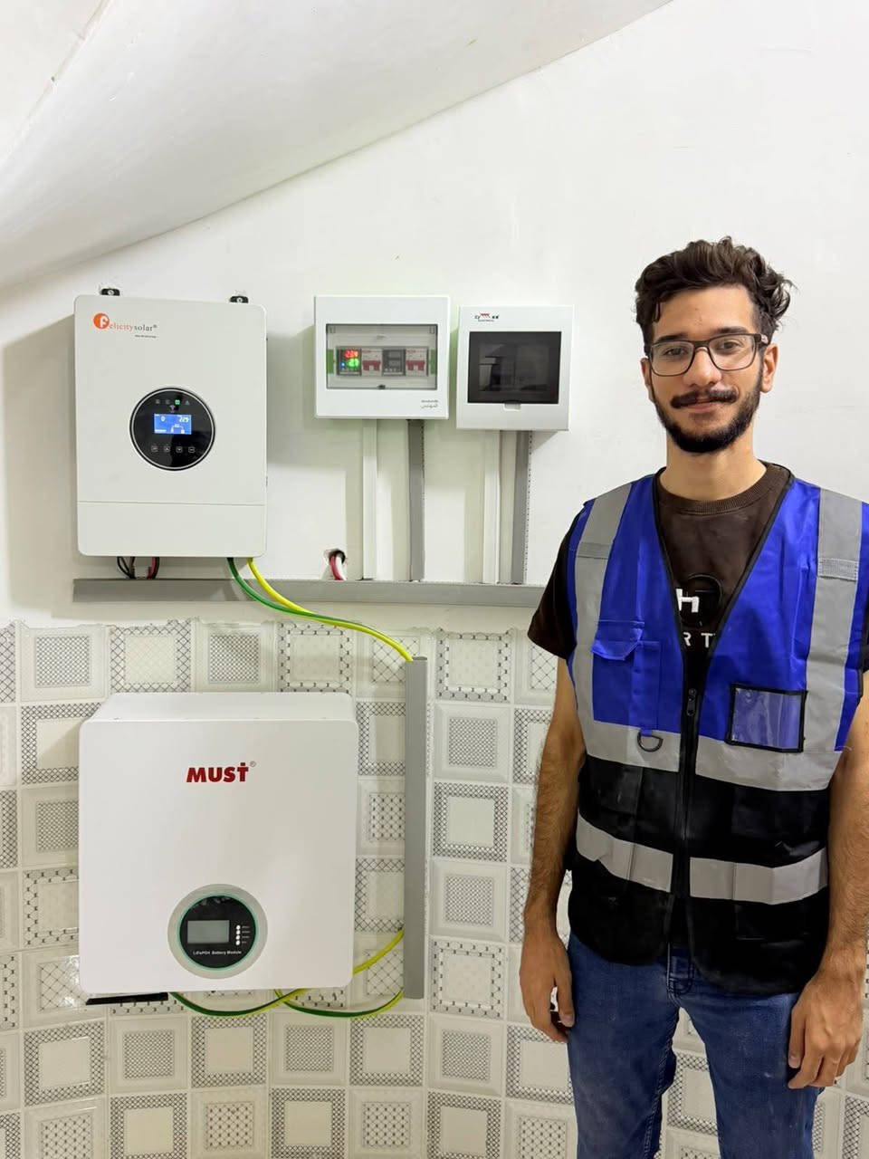 تم توديع هموم المولدات لدارين  سكنيين 
وأزمة الوقود . 
خليكم على الطاقة الشمسية! ☀️⚡
اكملنا بحمد الله ربط منظومتين  (10 نهاري + 10 ليلي) بـ سامراء - منطقة الجامعة 
و 10 أمبير نهاري 6   أمبير ليلي في منطقة دونم المعمل وبأعلى كفاءة وسرعة تنفيذ.
المنظومة شغالة 24 ساعه وتوفرلك طاقة مستمرة للبيت، وياها ضمان مناسب يريح بالك.
والأحلى من هذا كله، بالتقسيط المريح حتى تسهل عليكم الأمور.
📍 العنوان: سامراء - حي الضباط الأول، قرب جامع الرزاق.
📞 للتواصل والحجز:
***********
***********
للحجز والاستفسار راجعوا مكتبة القمة الهندسي للطاقة الشمسية.
