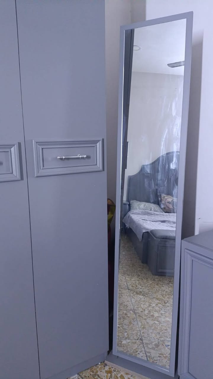 غرفه نوم للبيع مستعمله قليل اخذته من الكراده ب مليونين وربع اريد ابيعه ب بمليون و 550 الف
وتخم ديوان اخذته ب مليون و 150 الف اريد ابيعه ب 850 الف مستعمل قليل الديوان سبرنك مكاني بغداد جسر ديالى الشراي يدخل خاص او يتصل على الرقم أو واتساب متوفر 
***********
غرفه نوم للبيع مستعمله قليل اخذته من الكراده ب مليونين وربع اريد ابيعه ب بمليون و 550 الف
