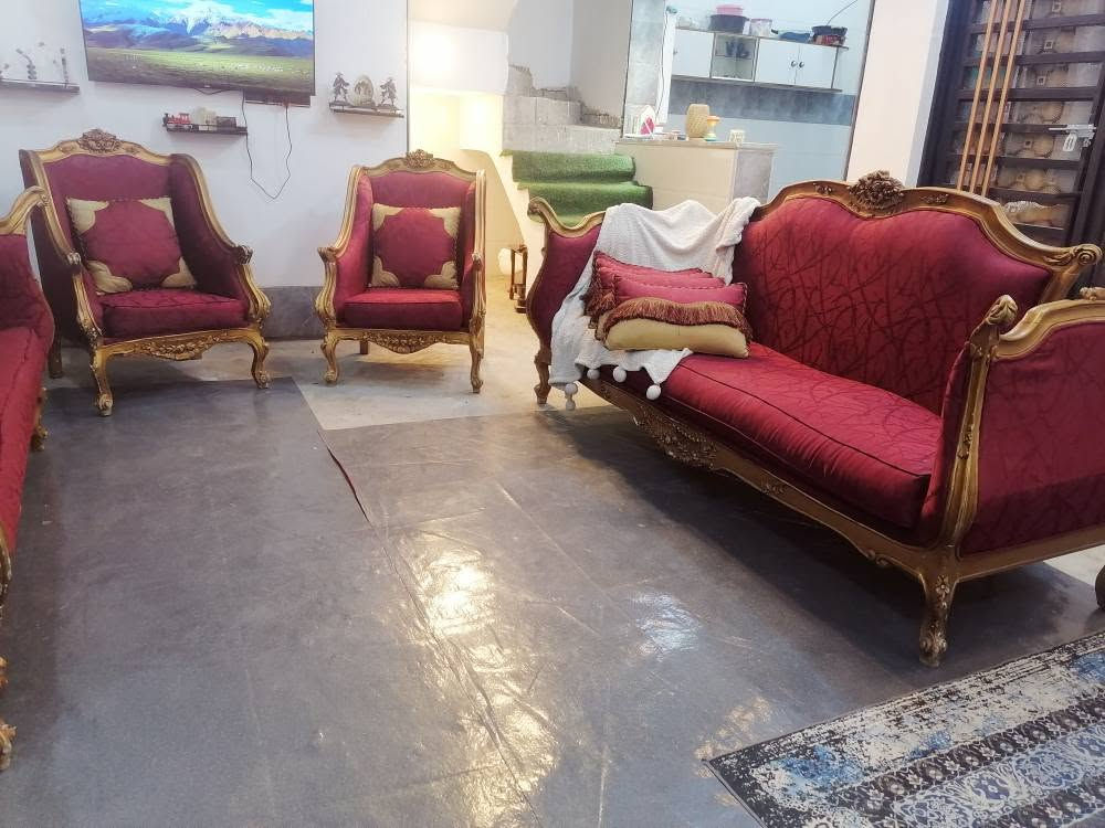 تخم ملكي ماركه ٩ مقاعد اسفنج طبي 
بل اصل مليون ونص، نهايته ٦٥٠
***********بغداد بغداد, العراق
