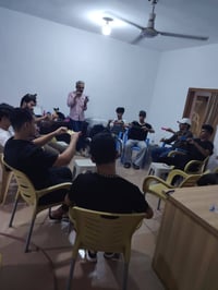 حلاقة وتجميل • صيانة موبايل • تخفيض ٥٠٪