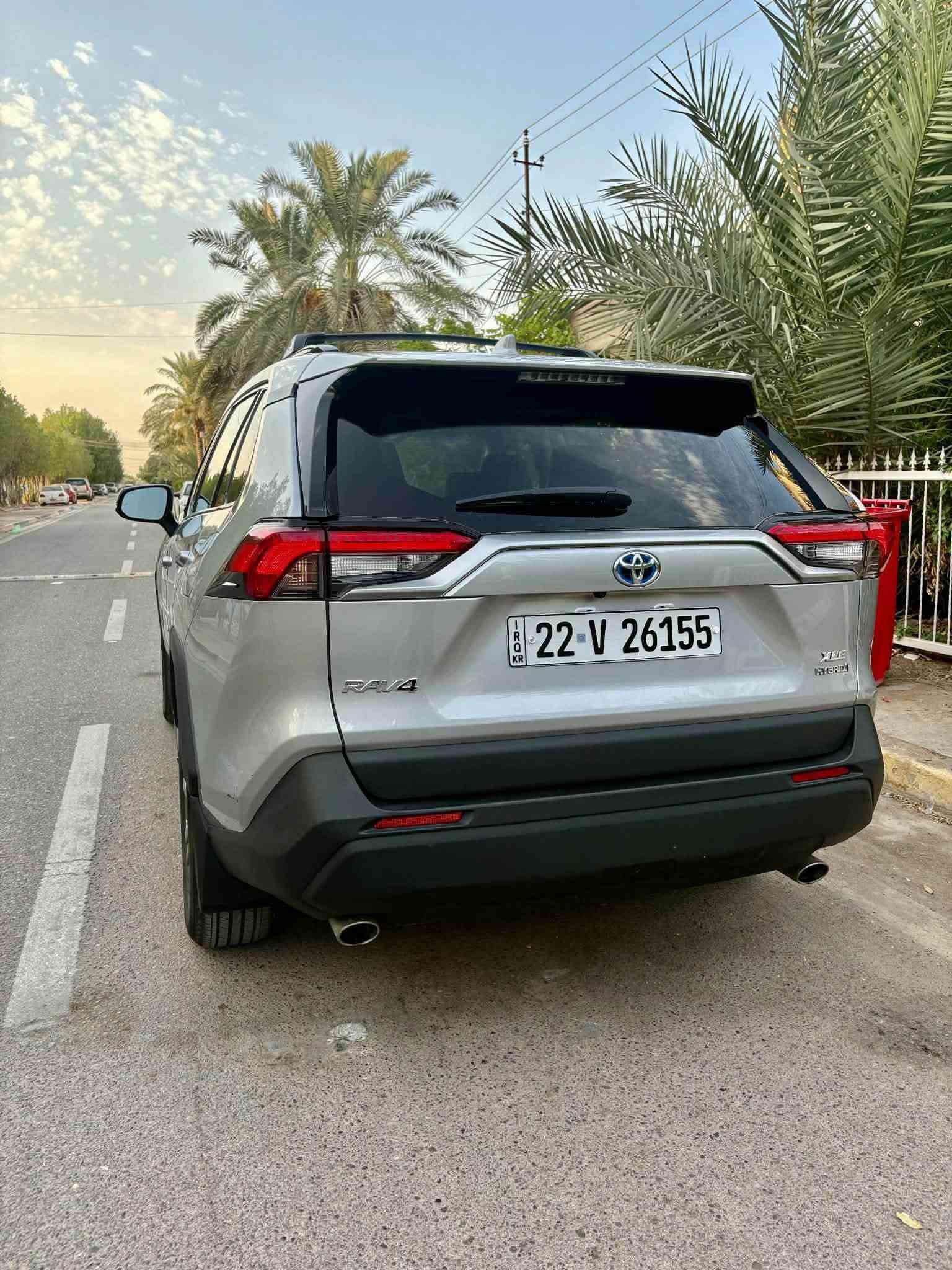 راف فور 2024 xle بريميوم هايبرد
ماشية : 20 الف ميل
اللون : سلفر 

المواصفات : 
فتحة
بصمة
كشنات جلد 
كشن كهرباء
صندوك كهرباء
بصمات ابواب 
بصمة صندوق 
ترحيب عند اقتراب البصمة 
اوتو هولد
هندبريك بصمة 
حساسات بالمراية
أنظمة قيادة
باقي المواصفات معروفة للxle البريميوم 

صور الضرر مرفقه بالمنشور 

بدون صبغ السيارة 
جاملغ مبدل بلاد نفس اللون 
ايرباك دركة راجع سستم 

بدون اي نقص
بدون شواصي بدون لغد 
رقم اربيل ( دخول جديد )

السعر : 258$ وبيه مجال بسيط

المكان :بغداد - العامرية

للاستفسار : ***********
