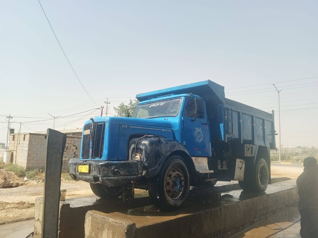 السلام عليكم سكانيا للبيع مكينه 111 قير خمسه وخمسه رقم بغداد *********** رجاء مو شراي لا ينتصر
