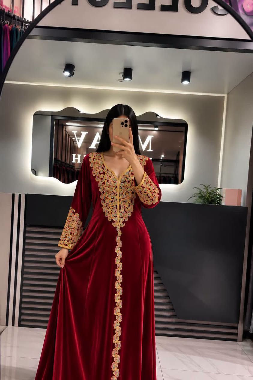 كلابيات العراقيات يمنه وبس 🔥🔥🔥
الخامه لتجننن حيل نازك هلموديل 😍😍😍
متوفر بجميع الألوان والقياسات
