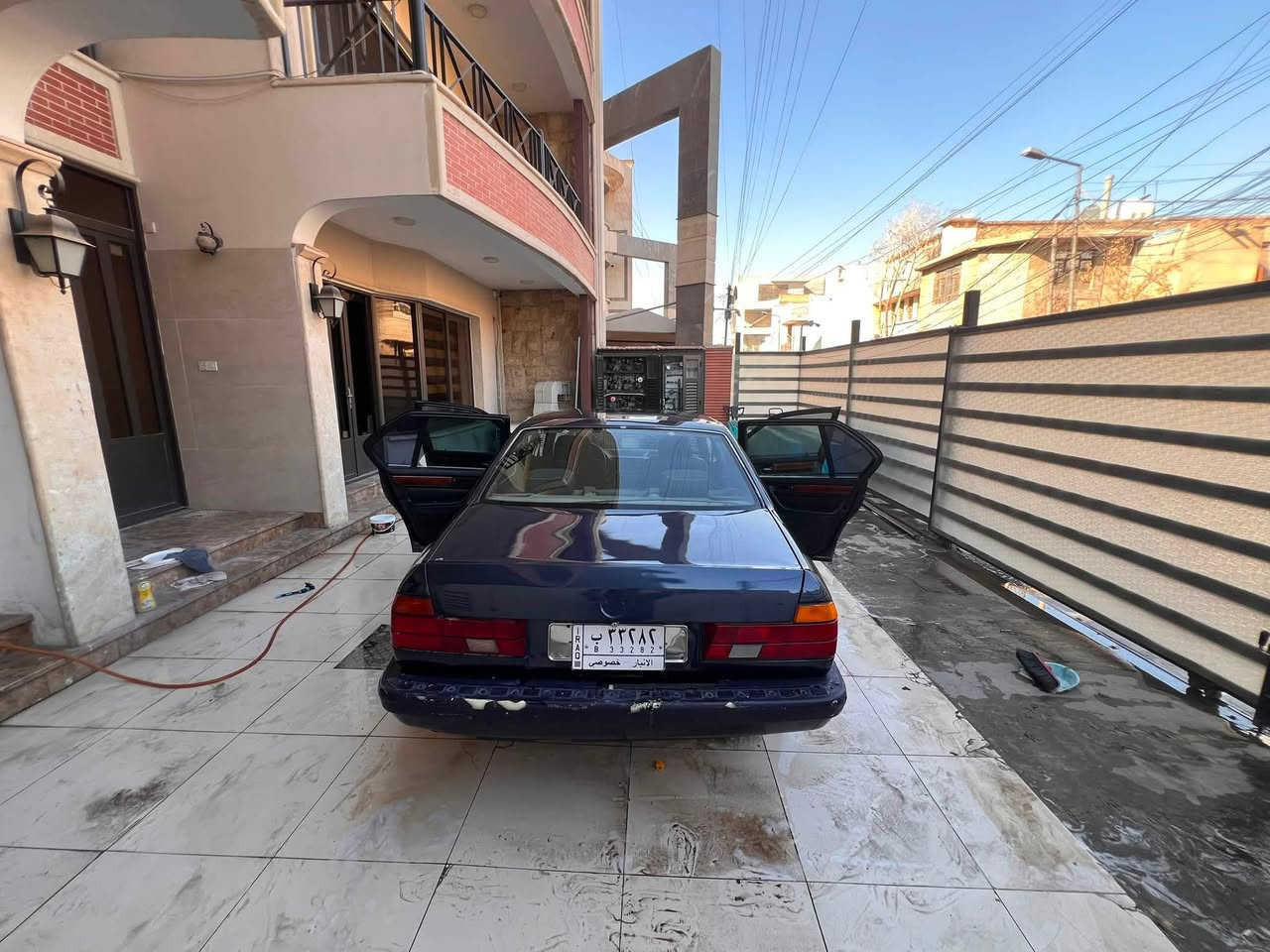 السلام عليكم بي ام دبليو 735 موديل 91 لون نيلي رقم انبار مشروع وطني السيارة بأسمي تحويل ثاني يوم السيارة گير ومكينة وحدادية جدد خير من الله ويل نقشة شمسية تخم تاير جديد السيارة تعمير جديد كاملة وخير من الله تحتاج بس ترتيب كهربائيات داخليه فقط وباور ستيرن بي صوت خفيف وباقي التفاصيل مبينة بالصور 
سعر السيارة 55 ورقة وبيها مجال بسيط حگ الجية 
مكان السيارة بغداد المنصور 
للتواصل على هذا الرقم : ***********
