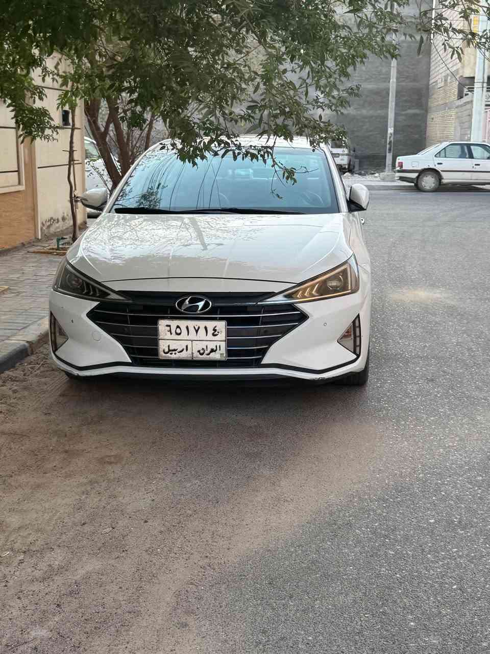 السلام عليكم اخوان النترا خليجي 2020 مكينه 2000 المرغوبه السياره مكينه كير تخم تاير تبريد كله كفاله لا كير مفتوح ولا مكينه  البدي كفاله ما عدا ضربه بصندوك حار شبرين السياره ماشيه كلش كلش قليل 95 الف والسونار مال السياره موجود
وبلعافيه على الي ياخذها مكان السياره البصرة  الجبيله 
للتواصل : *********** البصرة, العراق
