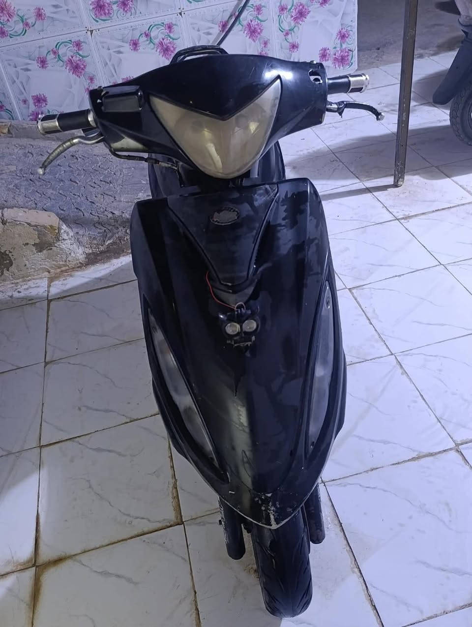 دراجه لبيع جي فور نقص سلف عاطل سعرها 220 وبيها مجال مكاني ناصريه مركز ***********
