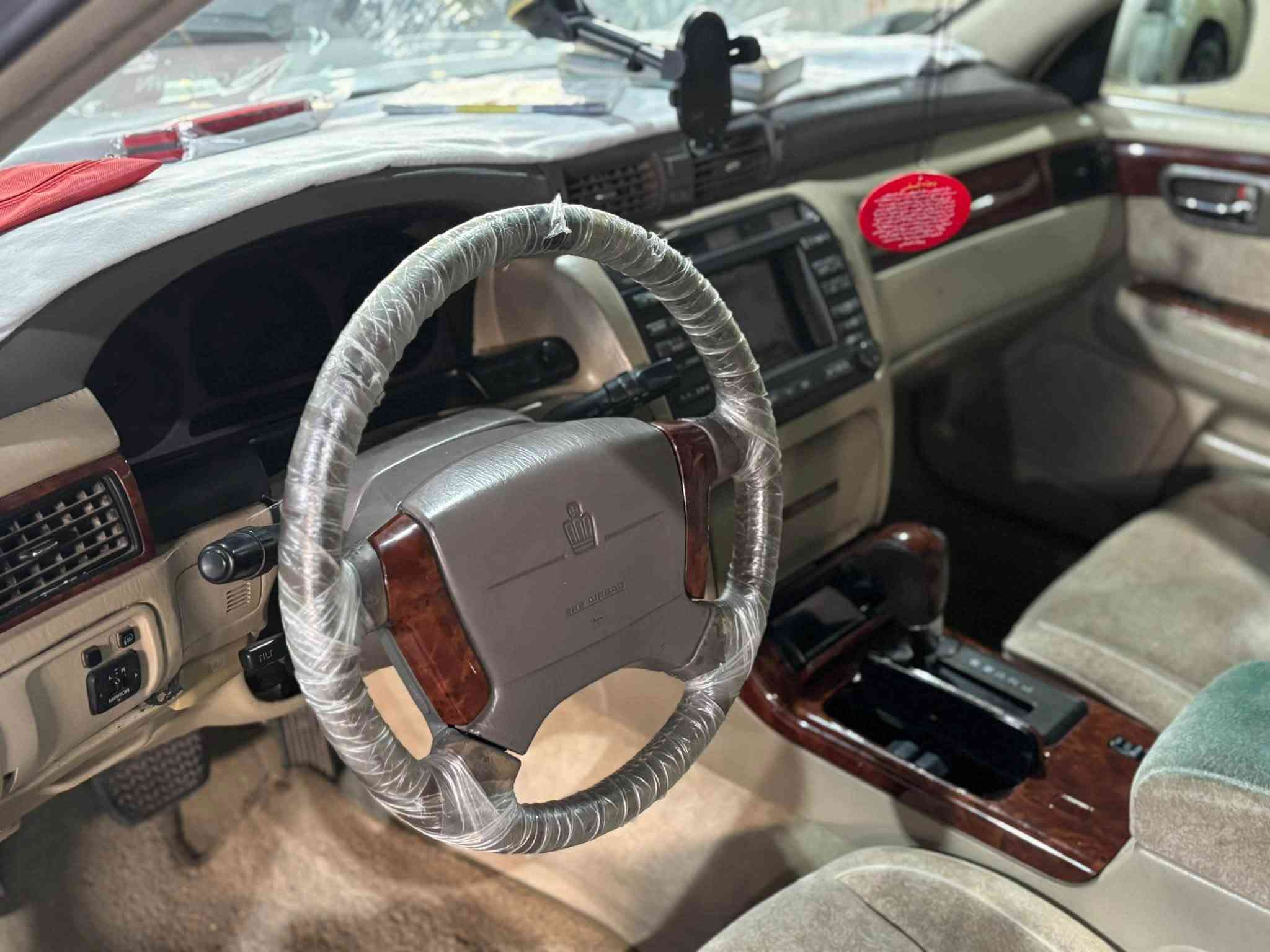 كراون VVTi • نظيفة • بلا عيوب