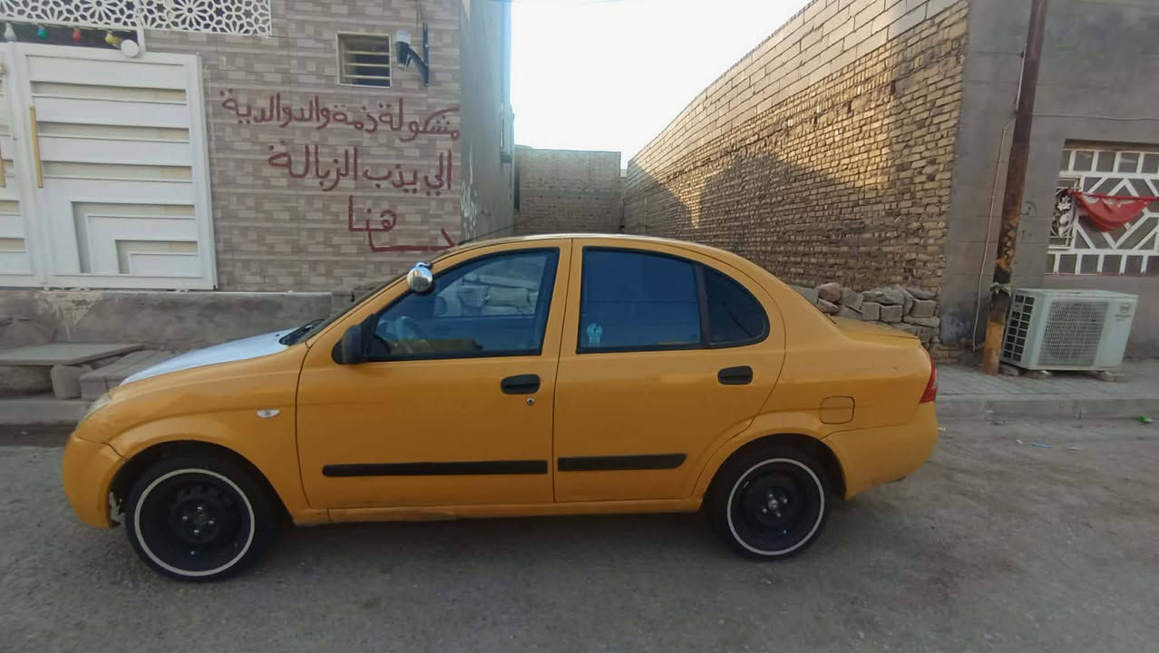 السلام عليكم اقره المنشور وخابرني 
للبيع طيبه موديل 16 سياره مكينه كير مكفولات تخم تاير ابو الخطه جديد دواخل جدد سماعات تخم بجيس سياره جاهزة كبل للشارع مال جناي حداديه جديده شواصي  خير من الله كشرها حلو بي تلحيضات سياره جاهزة ترايها كلش ناعم كهربائيات كله شغاله لايت عالي ناصي قفل مركزي لايت بطن وجنطه جديد رقم انكليزي بغداد راعيها بل ديوانيه هيئه مصفره بيها اوراق غرامه 100 عل مشتري سنويه لل28 تسقط سياره حلوه وبل عافيه عل ياخذها مراوس ترهم 

العنوان الديوانية الاسكان مقابل المعهد الفني 
الرقم *********** 
السعر 35 وبيها مجال لشراي
