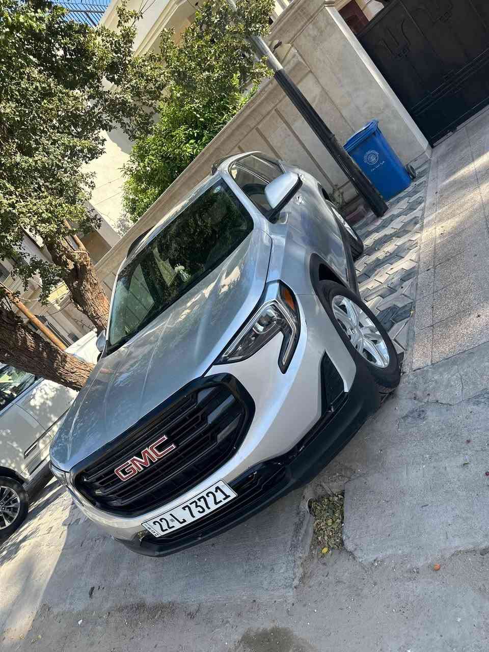 السلام عليكم بجم كبس
جمسي تيران GMC Terrain SLE  موديل 2021
فئة SLE
محرك 1.5 T
جير أوتوماتيك 9 سرعات 
Apple CarPlay و Android Auto
كاميرا خلفية
حساسات خلفية
تشغيل بصمة
تشغيل عن بُعد 
مثبت سرعة
تحكم بالستيرن جهتين 
بلوتوث وUSB
مكيف ممتاز
إنارة LED نهارية
زجاج ومرايا كهربائية
5 مقاعد مع مساحة واسعة
نظام مانع انزلاق وثبات إلكتروني 
وسائد هوائية متعددة

ملاحظة *السيارة بيها 5قطع صبغ بجم كبس كير محرك لغود شواصي مكفولات 

السعر:149 وبيها مجال 

بغداد

ه‍:***********
