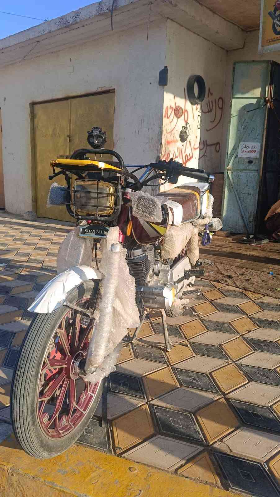 السلام عليكم للبيع سيفان موديل 25 محرك200 شرط ما مفتوح شرط نشاط ومعدل  فول دراجه مستخدمه شي قليل كهربايات كله شغاله دراجه فول نضافه السعر 690وبي مجال اتصل ***********مكان بيجي المزرعه
