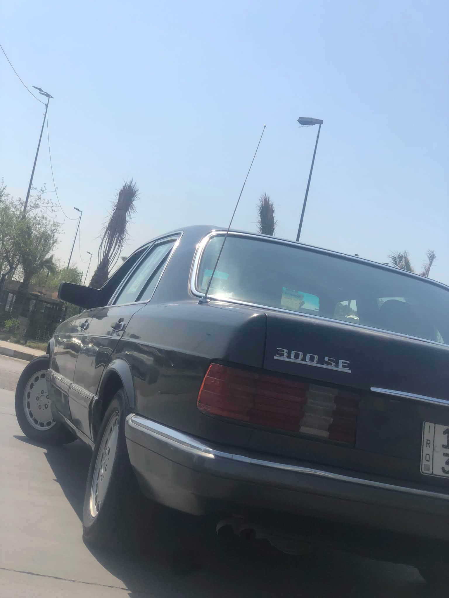 سلام عليكم مارسيدس 91سياره كلها ع بلاد فقط صبغ الجماليه كير محرك كلها بلاد سياره حلوه واحله من صور بل واقع مكان سياره بغداد وسعرها ٧٠بيها مجال  باقي تفاصيلها اتصل ***********
