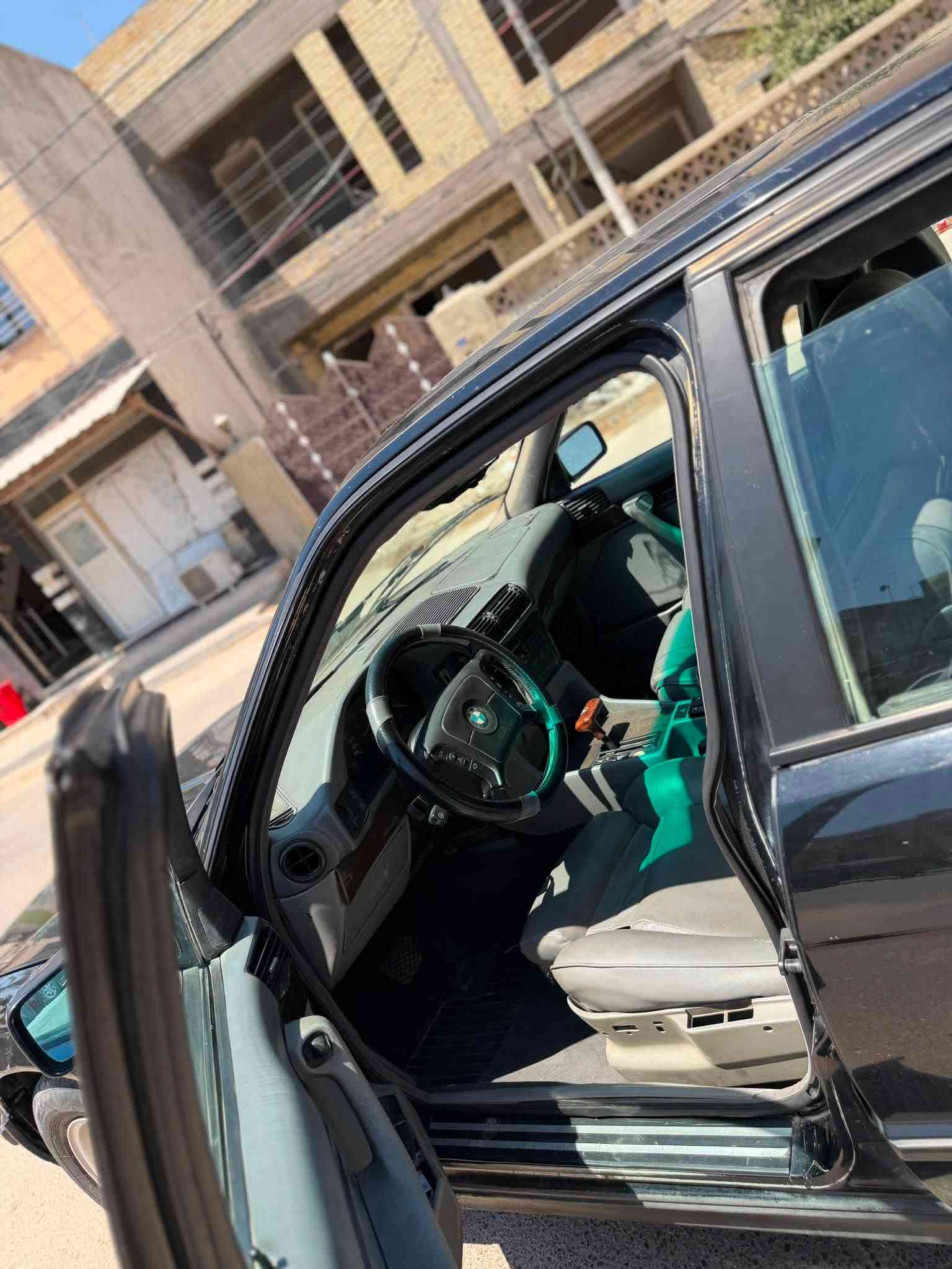 بي ام 525 • ١٩٩١ • رقم بغداد