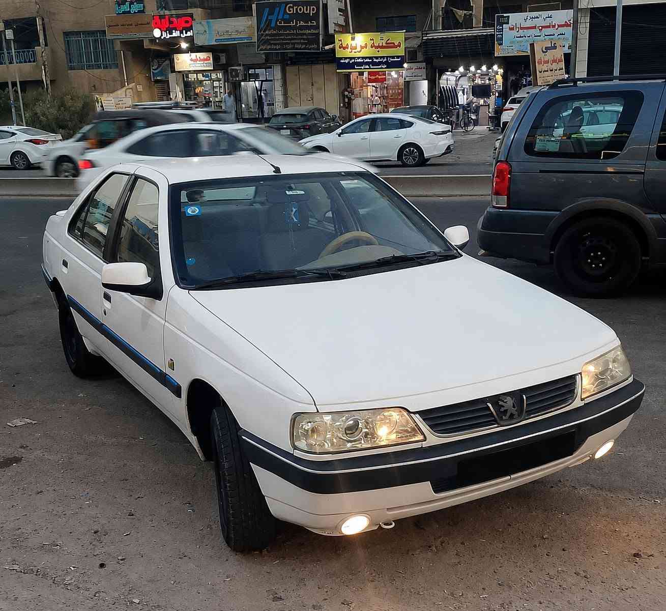 السلام عليكم بيجو 405 ✅2013✅ رقم بغداد انكليزي سنوية بأسمي السيارة مكفولة من الضربة كير مكينة تبريد وتدفئة مكفولات المكان بغداد الكرخ السعر 💵 45 💵 وبيها مجال المكان بغداد للاستفسار اكثر 📞 ***********📞
