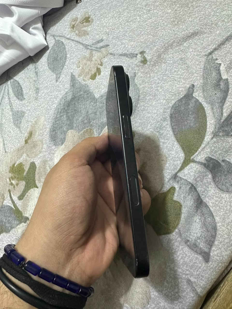 ايفون ١٦ برو • ١٢٨ • بطارية ٩٠٪