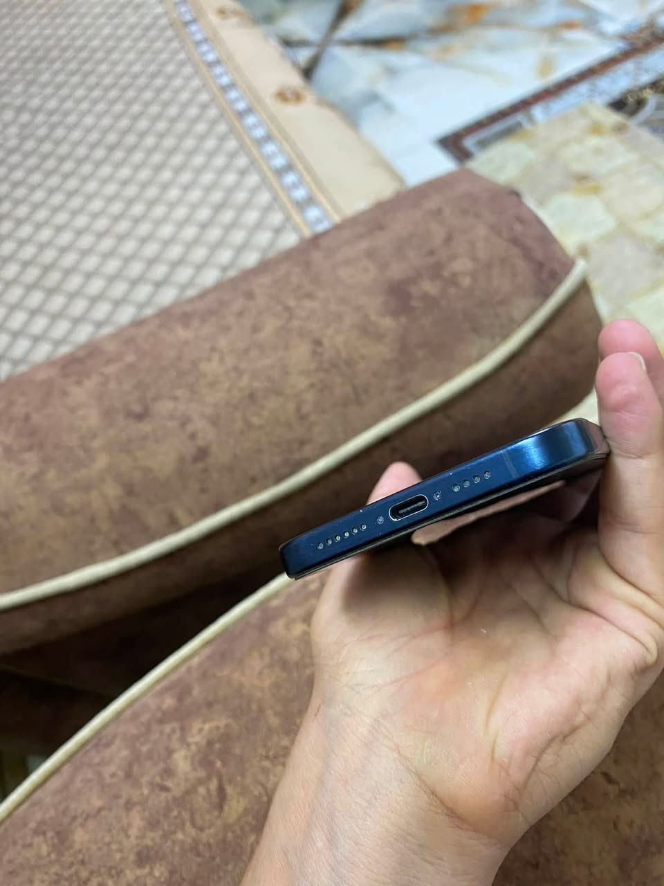 15 برو ماكس الجهاز بلادي ونضيف 🔋88 ذاكره 256 مشحون 353 مره فقط الرصعه الي بصوره ممأثره عل جهاز ابدد سعر 950 بي مجال الاستفسار ***********:
