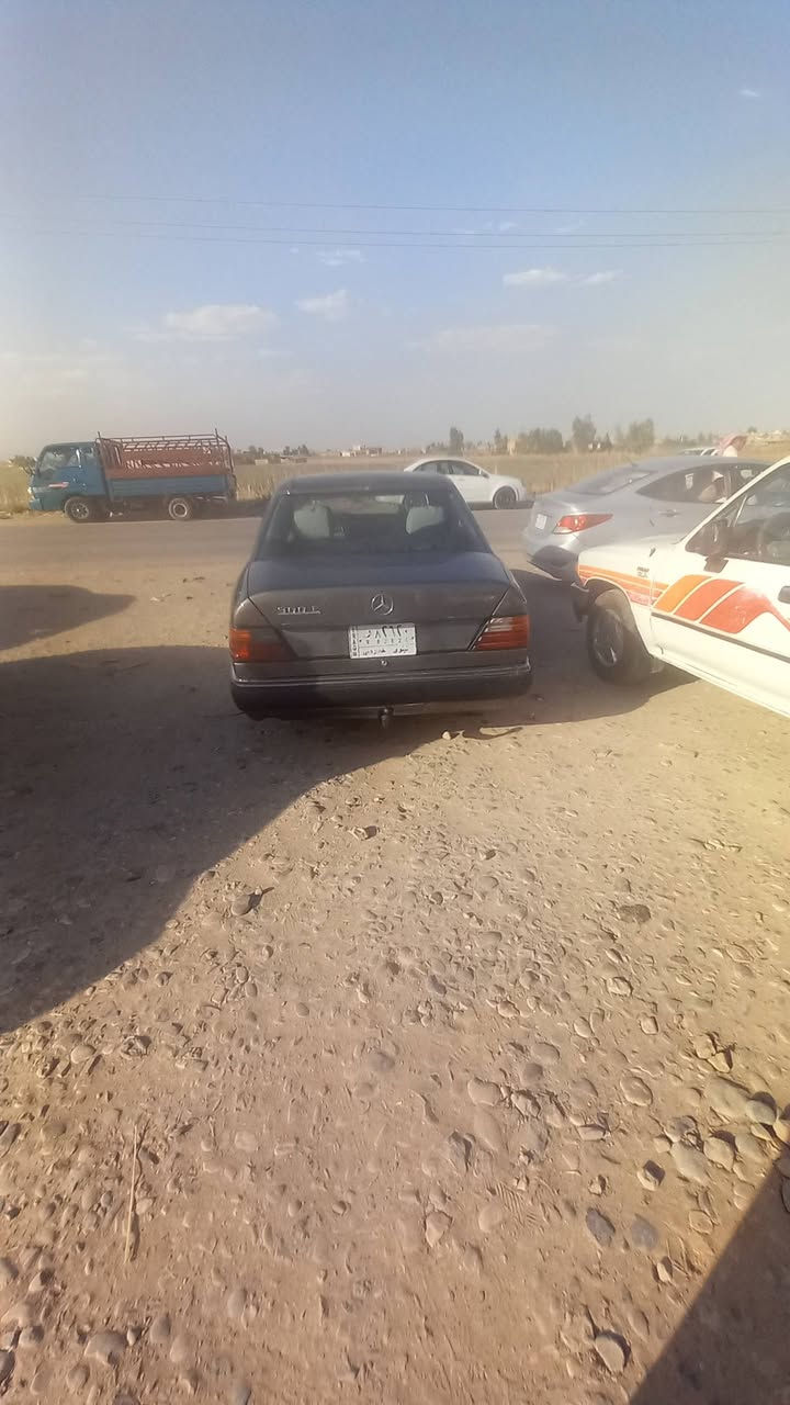 مارسدس دب ٣٠٠ محرك وقير شرط 
كابون بانزين والباقي شوف العين
 اسعر ٤٥$ التفاصيل ***********
