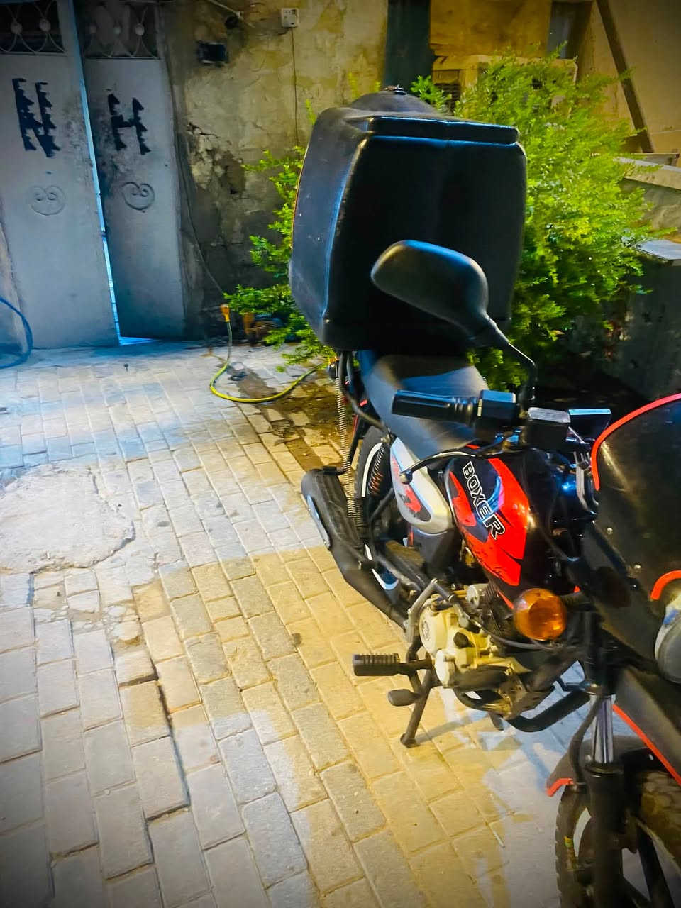 سلام عليكم بوكسر موديل 23بدون أوراق أتكفل عشاير وقانون دراجه كايمه غير هاذ شي كلشي ما بيه كله شغال سلف هندر كهربائياته كله شغاله سعر 800وبيه مجال عنواني
بغداد رقمي ***********
