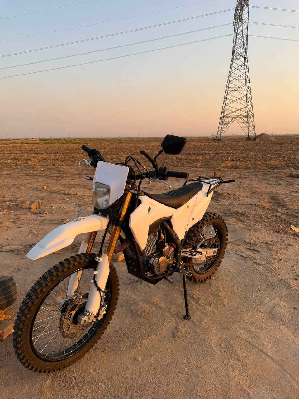 السلام عليكم
قفاز للبيع نوع crx300 دراجه اشبه بل جديده
وعليه تزويدات وشرط بطناش نمره ثالثه ، 
( سعر خاص )
شراي يتصل او واتساب  ***********
