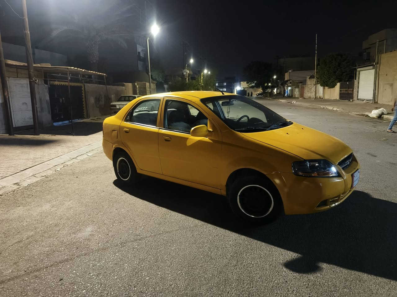 السلام عليكم سياره للبيع تبريد ثلج كشر كدام العين بس تريد بوليش سنويه ساقطه بل 2020 سنويه نقل ملكيه كير ومحرك شرط اضباره موجوده شرط التحويل قرص موجود نقابه صفر قرامه صفر لا مكلوبه ولا مدعومه بس باب السكن مبدل بيع مستعجل السعر 27 وبها مجال      ***********
