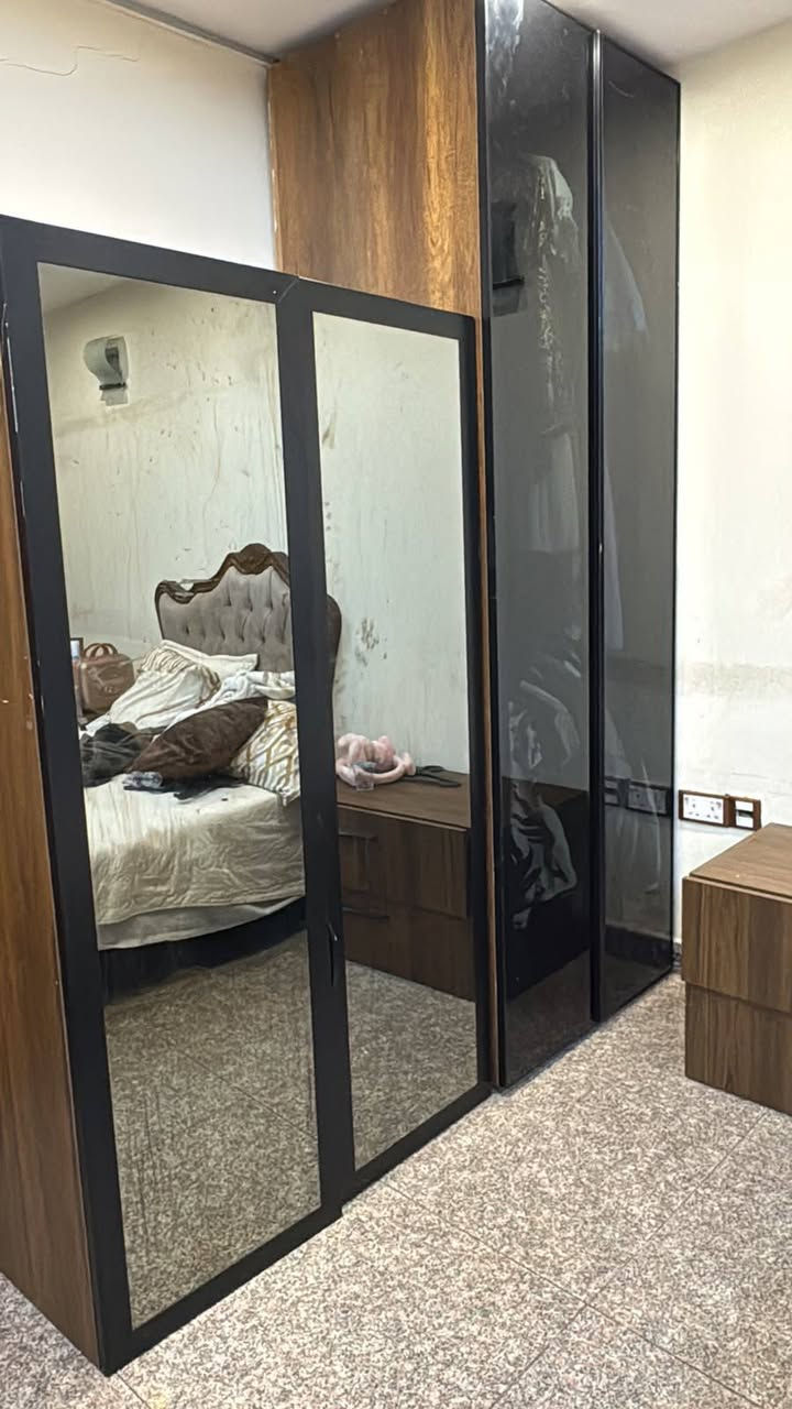 كنتور3قطع للبيع كلش نضيف 

السعر 125الف
المكان المنصور 
للاستفسار  ***********بي واتساب
