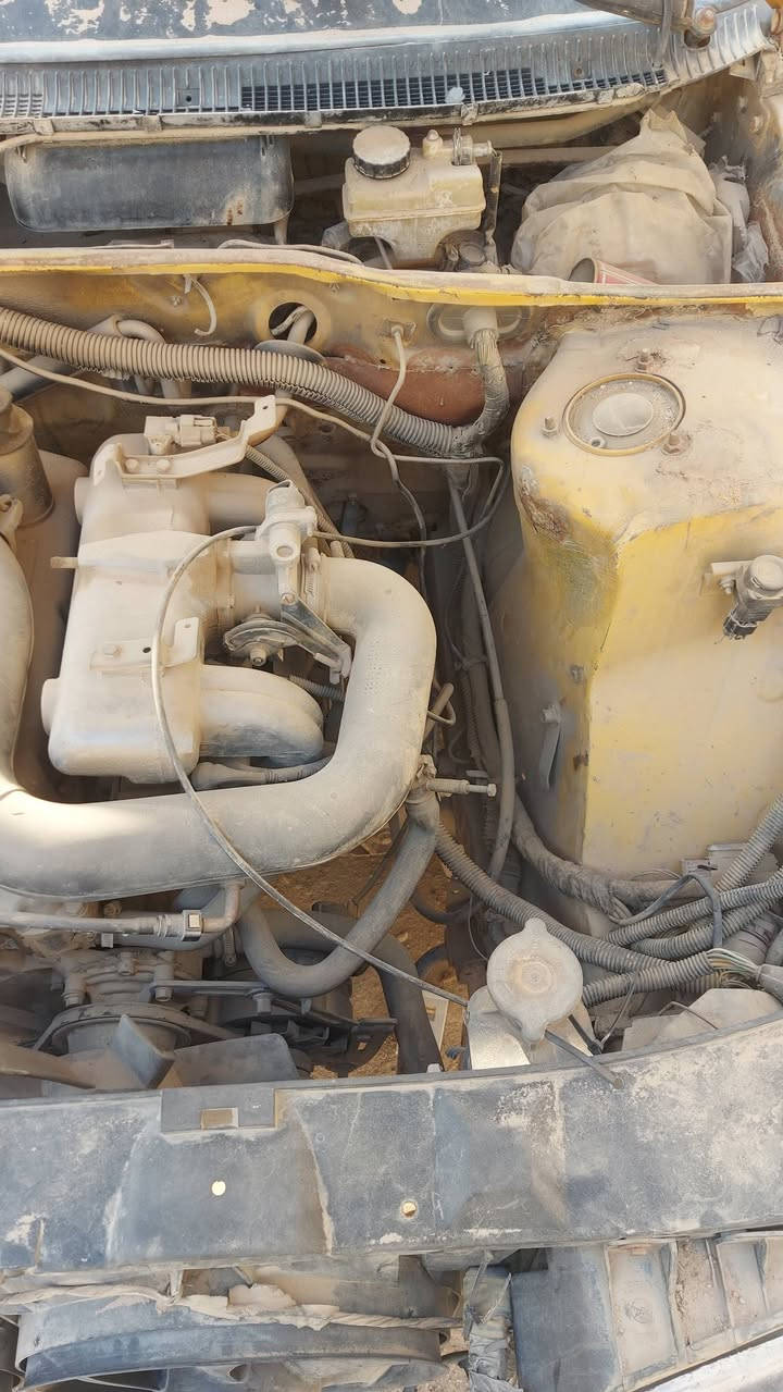 بيجو روى ٢٠١٠ شغاله عوزه باتري وعوزه ترتيبات مكينه وكير وحداديه تخم تاير نظاف راعيه موجود *********** سعره ٦٥٠ الف قفل
