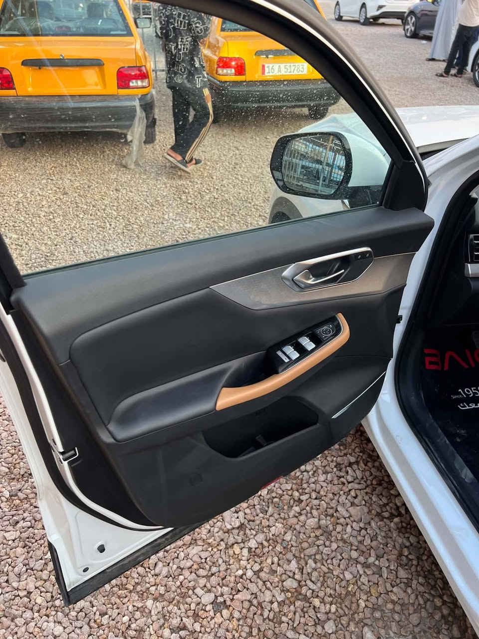بايك BAIC X7 2025 زيرو
محرك 1500 Turbo
منظومة كير ومحرك ميتسوبيشي ياباني
ضمان شركة الصادق 6 سنوات

المواصفات:
شاشات منفصلة
نظام تبريد لمس
حساسات أمامية وخلفية
كراسي كهرباء مع تدفئة
بانوراما
ثلاجة
كاميرات
تشغيل عن بعد
نظام ركن تلقائي
تحكم أوامر صوتية بالنوافذ والتبريد والموسيقى
4 أنظمة قيادة لجميع الطرق
ومواصفات إضافية كثيرة

موقع السيارة: الديوانية

🟧 لمعرفة السعر علق على المنشور يوصلك السعر
