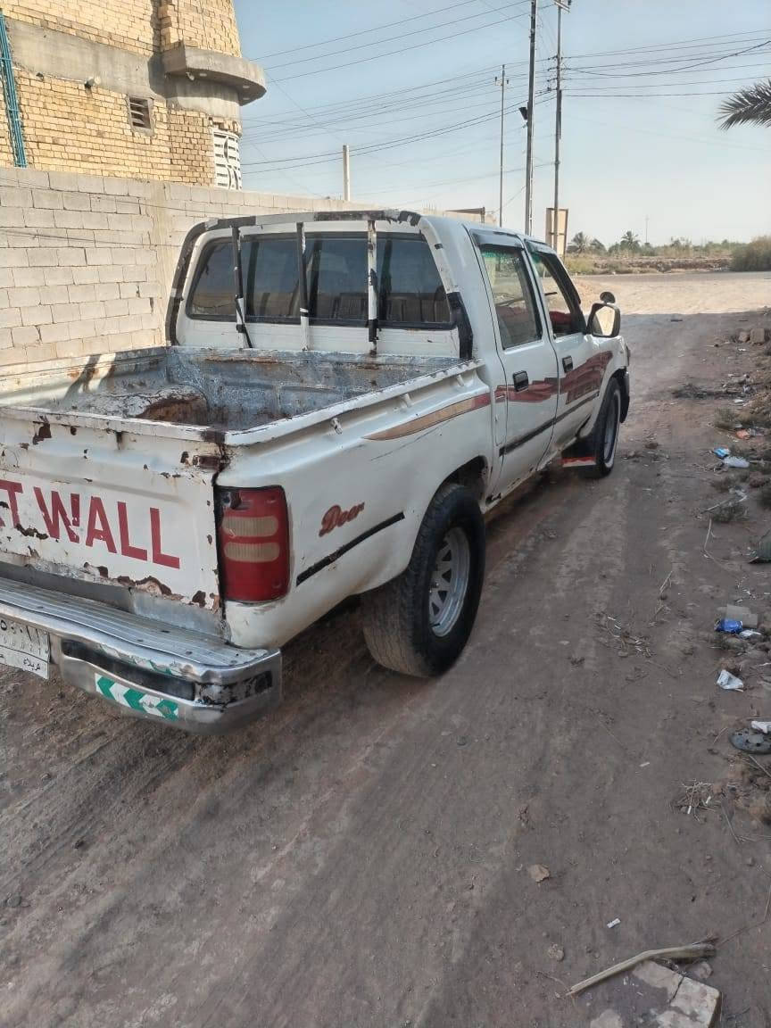 السلام عليكم سياره دير للبيع موديل 2006 سياره رقم كربلاء السياره محرك هينقص ببخار بنزين مو هواي قليل حداديه 60% باتري توني شاده مكان السياره ميسان ناحيه السيد احمد الرفاعي قرب مدرسه الدوحه تحويل بها غرامات على المشتري ثانويه ساقطه من 2014 سنويه ورقيه السعر 26 وبيها مجال قليل للاستفسار على الرقم كل التفاصيل ذاكرها بالسياره شوف واقرا المنشور قبل لا تخابرني والموس الراي لا يتصل واني خادم للطيبين سياره قشرتها الله شاهد علي نفس الشكل اللي بالصوره ما اجاوب على تعليق والاشعه بس اتصال فقط حط رصيد وخابر رجاء والموس الراي لا لا يشلع قلبي اخوان هذا كل ما في السياره وانا خادم منه ***********هذارقمي
