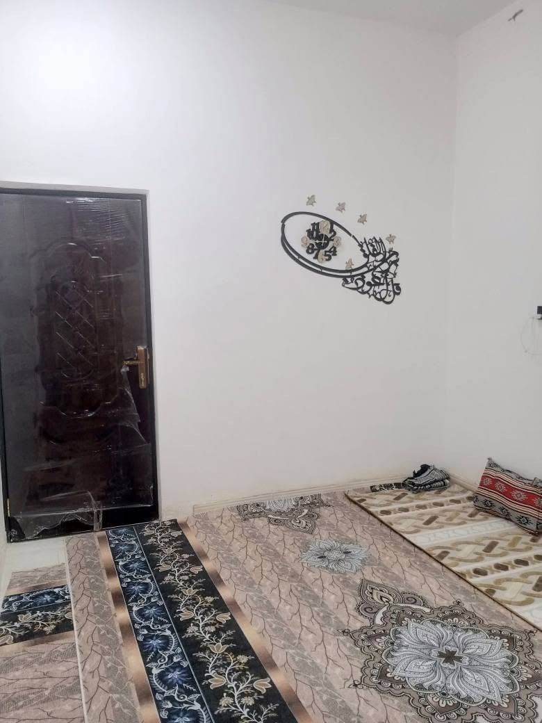 بيت للبيع مكان البصره طوبه ونخيله فراز الجامعة مساحه الارض 150 بناء طابوك جديد سعر 125
*********** البصرة, العراق
